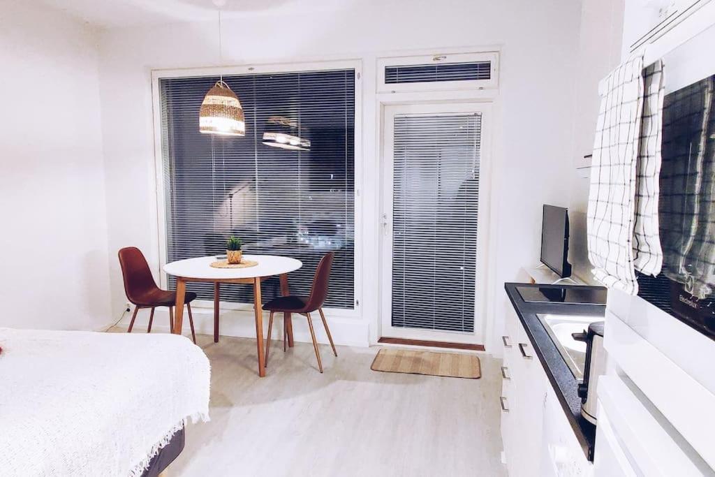 New Studio Cherry Near Helsinki Airport In Kivistoe วานตา ภายนอก รูปภาพ